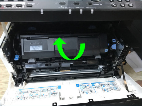 Установил картриджи неправильно. Узел проявки Kyocera m2035dn. Kyocera m2235 блок проявки. M2035dn блок проявки. Узел проявки куосера 2040.